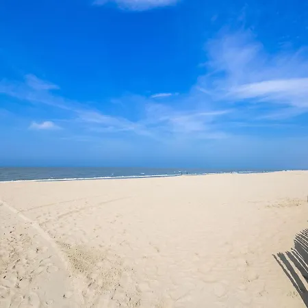 Flat With Sea View And Parking Apartment