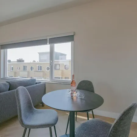 Flat With Sea View And Parking Apartment *