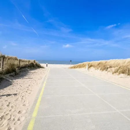 Flat With Sea View And Parking Apartment