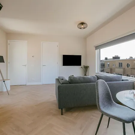Flat With Sea View And Parking Apartment *