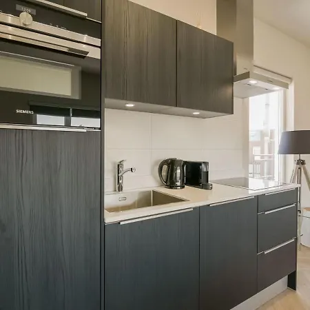 Flat With Sea View And Parking Apartment *
