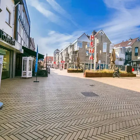 Flat With Sea View And Parking Apartment