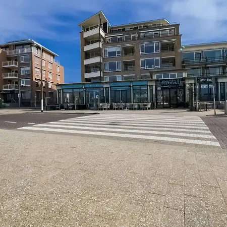 Flat With Sea View And Parking *